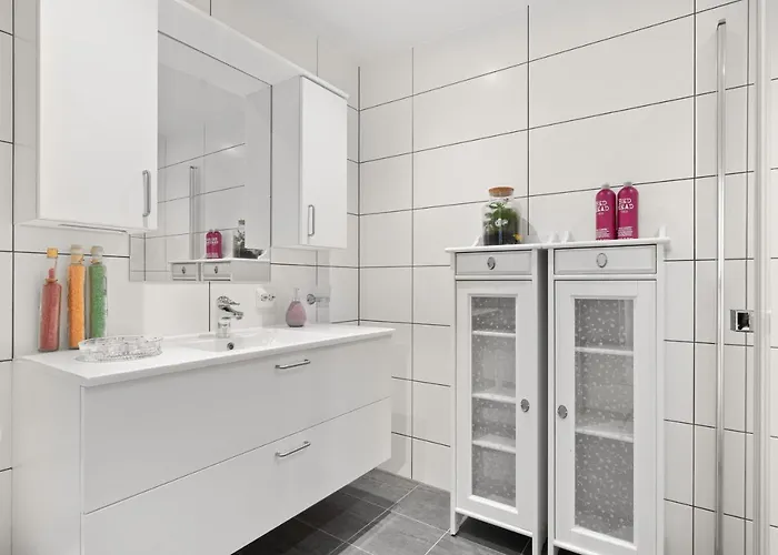 Skir Corner View 公寓 *